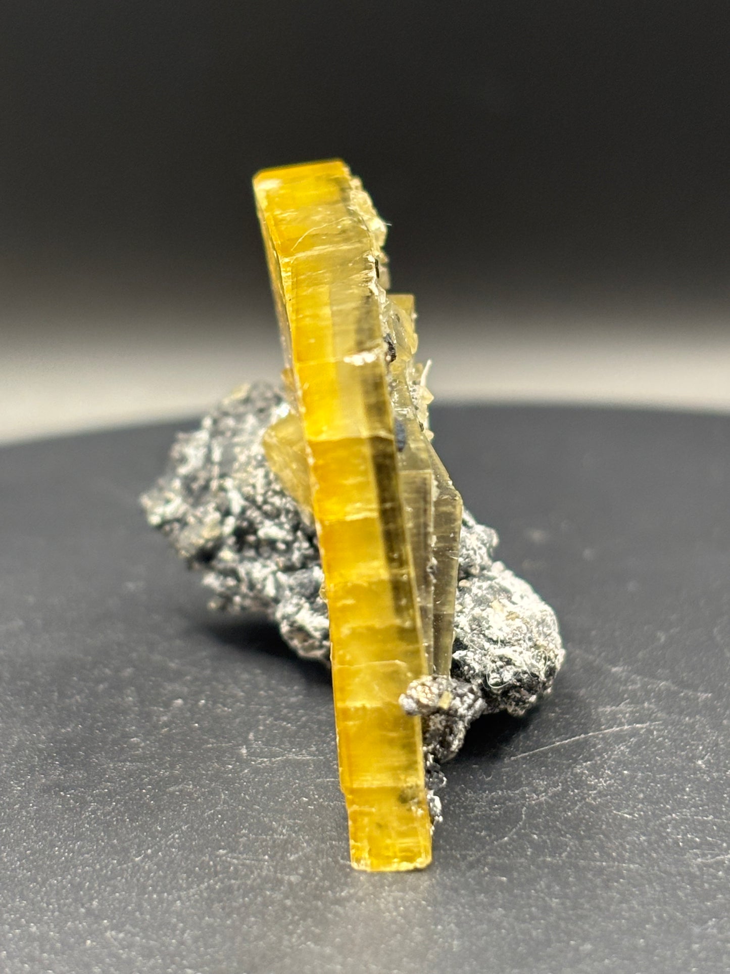 Barite Crystal Specimen – Black Cloud Mine, Leadville, Colorado, USA