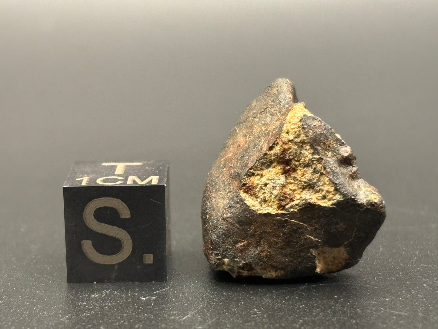 Mohave Mountains Meteorite Individual Official Arizona L6 Chondrite W0/1 S2 Meteorite Specimen