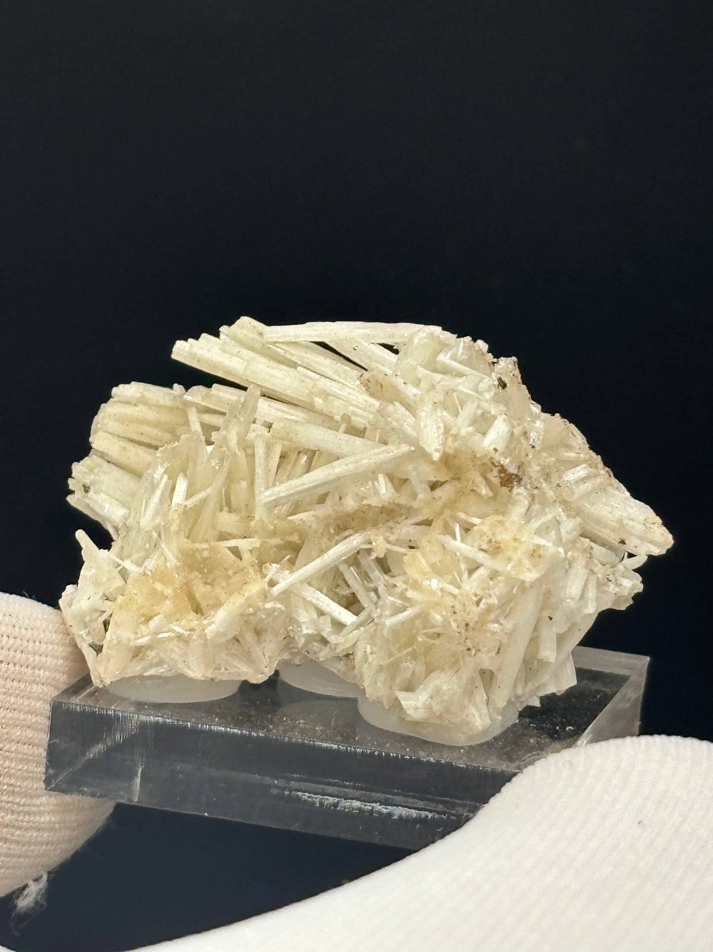 Cerussite Crystal Specimen – Flux Mine, Harshaw Mining District, Santa Cruz County, Arizona