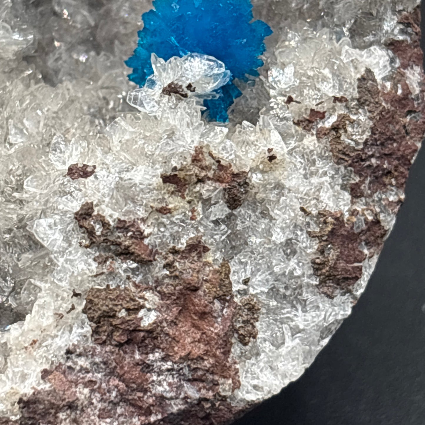 Pentagonite on Quartz Matrix – Vibrant Blue Crystal Clusters – Mineral Specimen