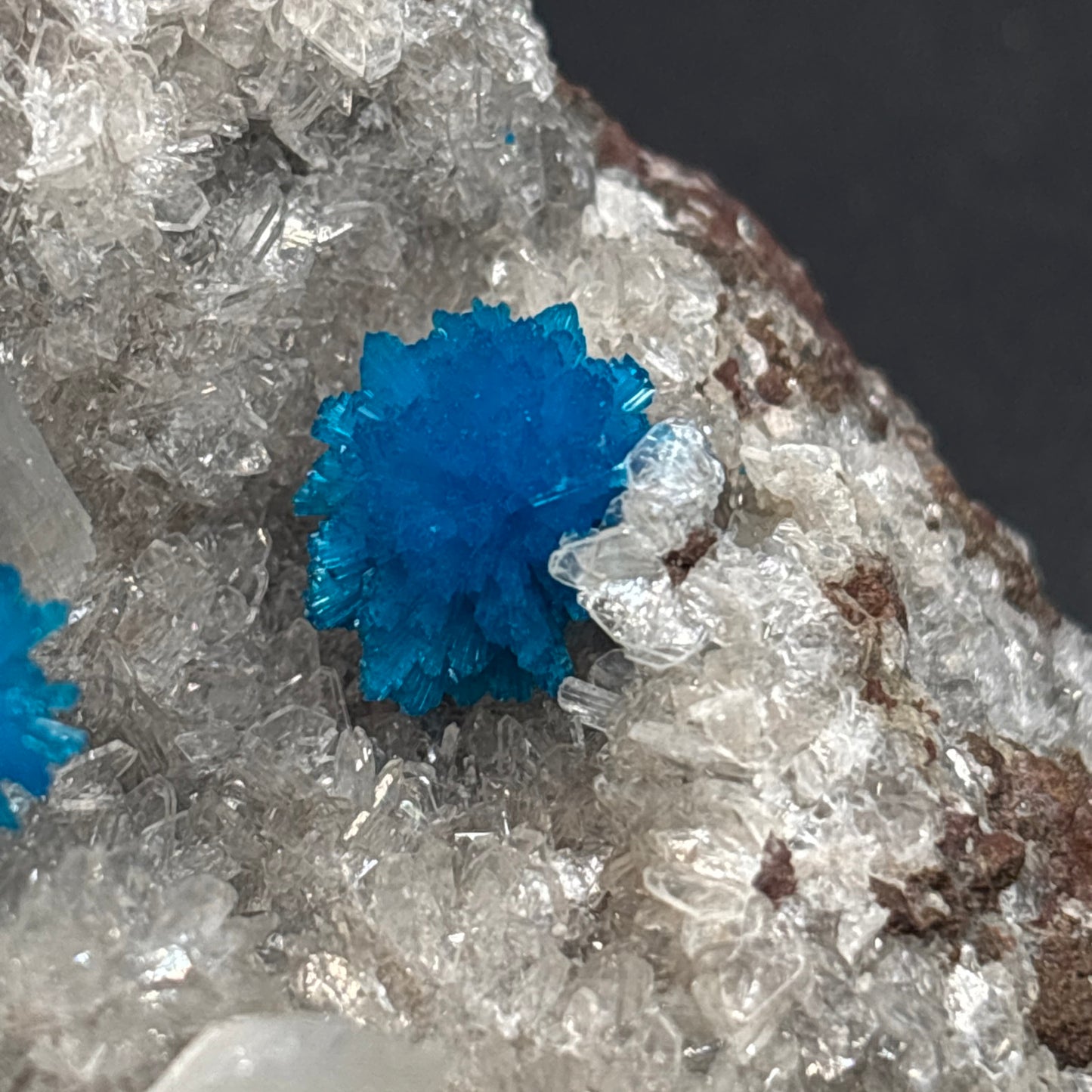 Pentagonite on Quartz Matrix – Vibrant Blue Crystal Clusters – Mineral Specimen