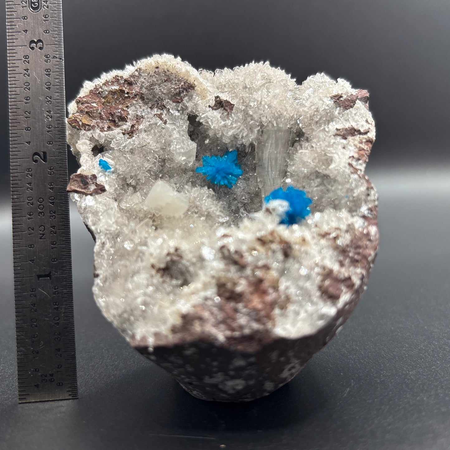 Pentagonite on Quartz Matrix – Vibrant Blue Crystal Clusters – Mineral Specimen