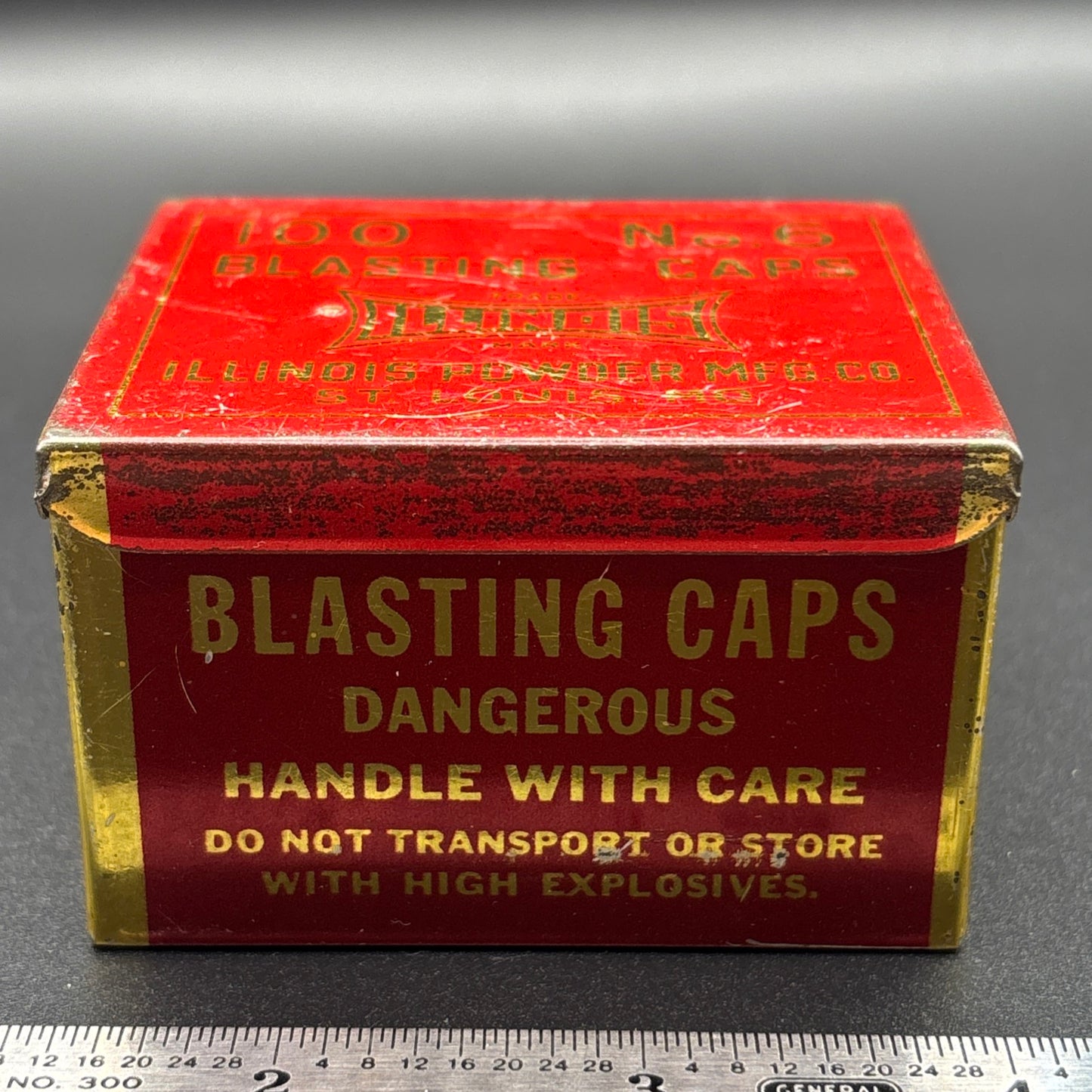 Illinois Powder Mfg. Co. No. 6 Blasting Caps Tin – 100 Count – Red & Gold