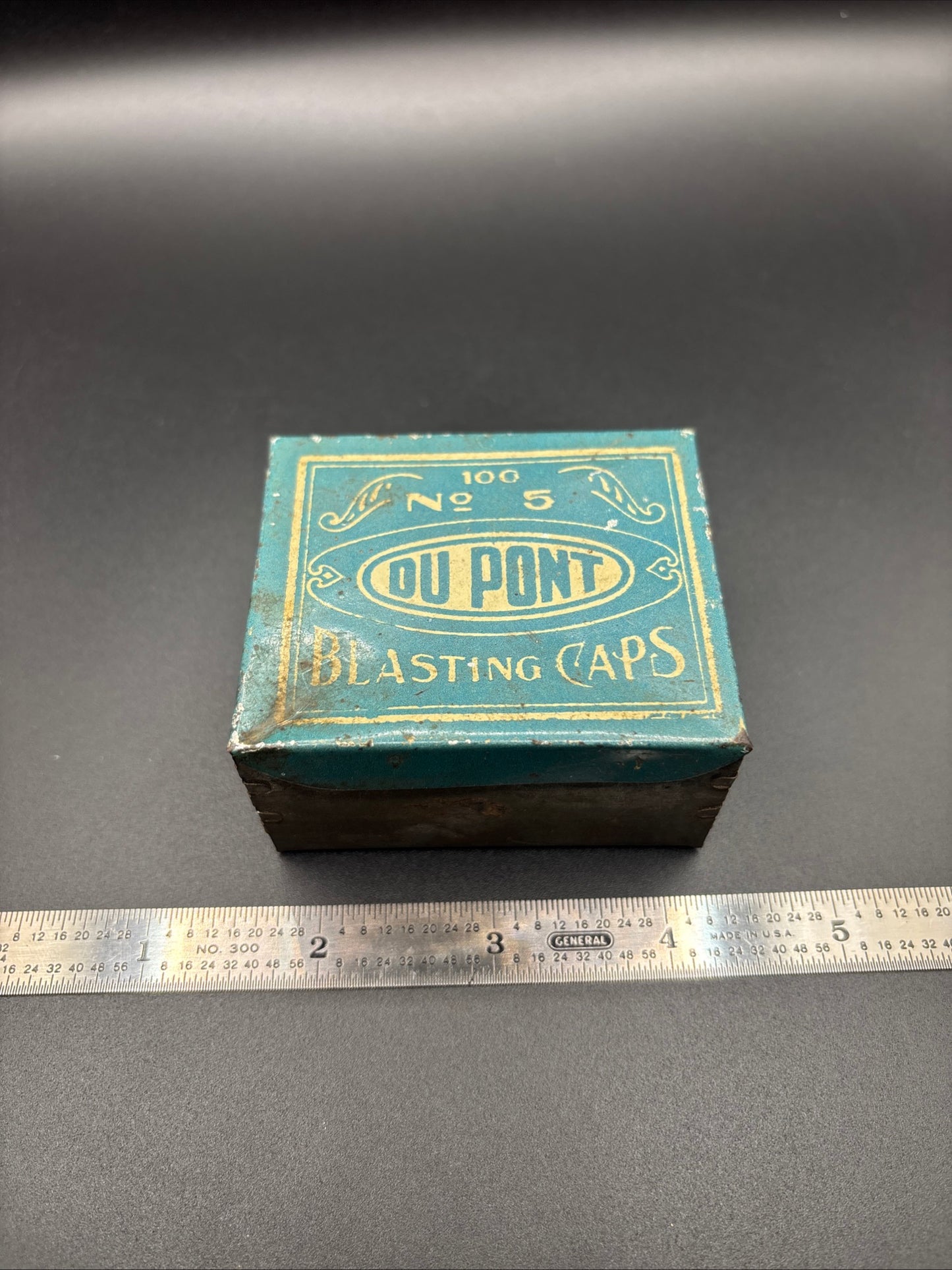 Vintage Tin DuPont Blasting Powder Cap Tin 100 No 5 - Empty Rare Blue/green