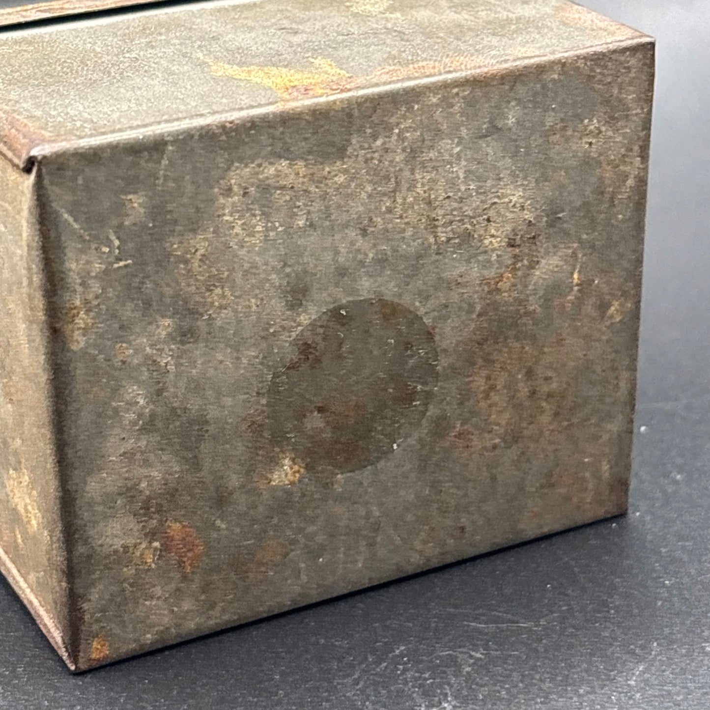 EXTREMELY RARE DuPont Special Hand Grenade Caps Tin – Early Explosives Container – Mining & Industrial Relic